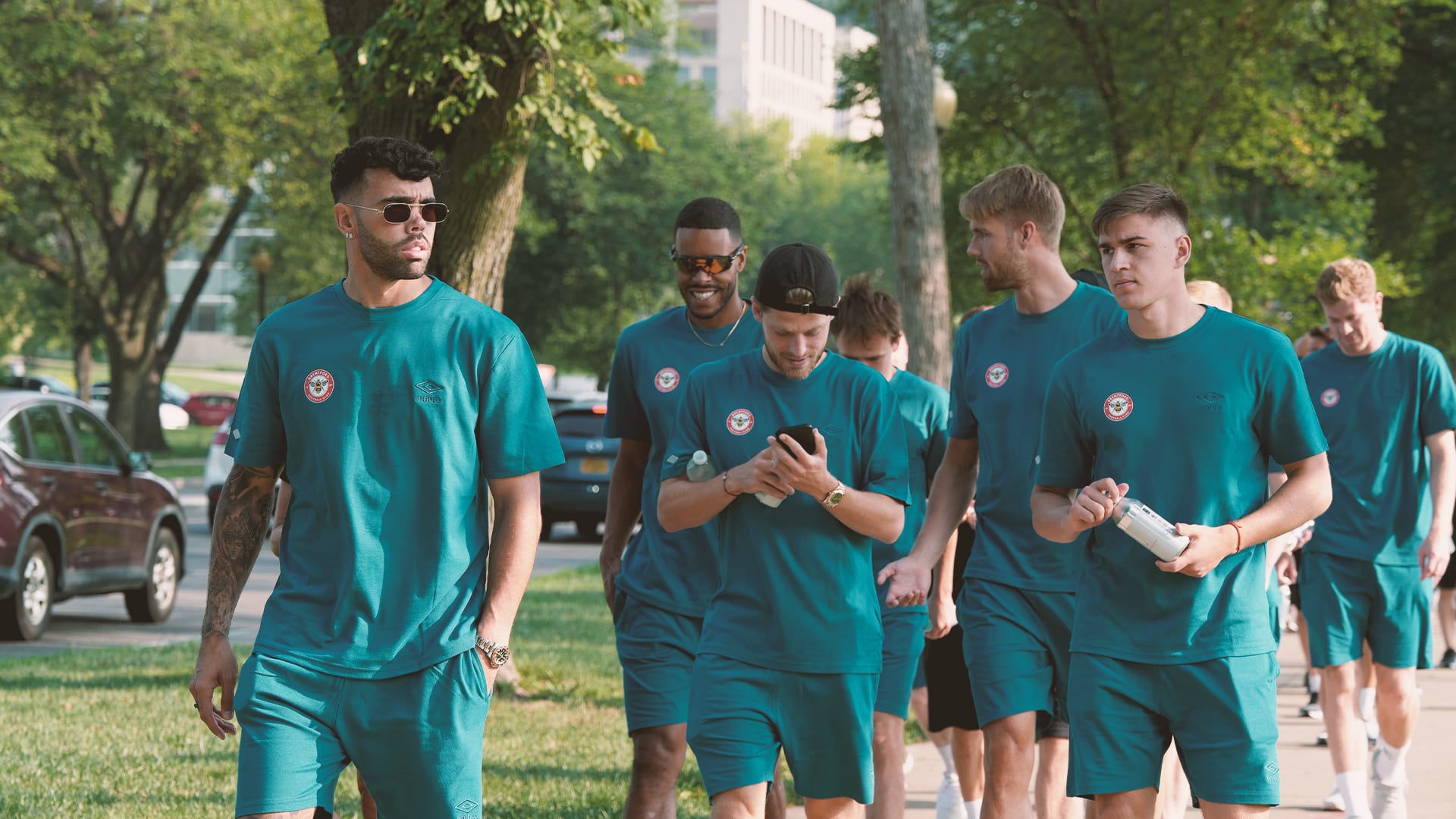 David Raya leads the way as the players take a morning stroll around Washington